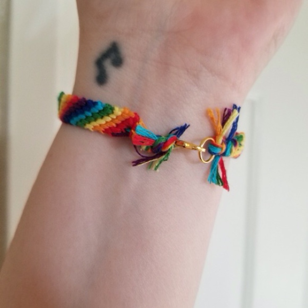 Colorful Rainbow Friendship Bracelet - Picture 6 of 7